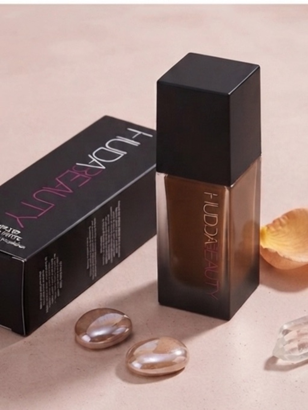 HUDA BEAUTY Faux Filter Luminous Matte Foundation.  Color Lava Cake.
